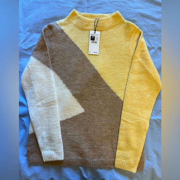 All brand new clothes for 50% off - Picture 6 of 8